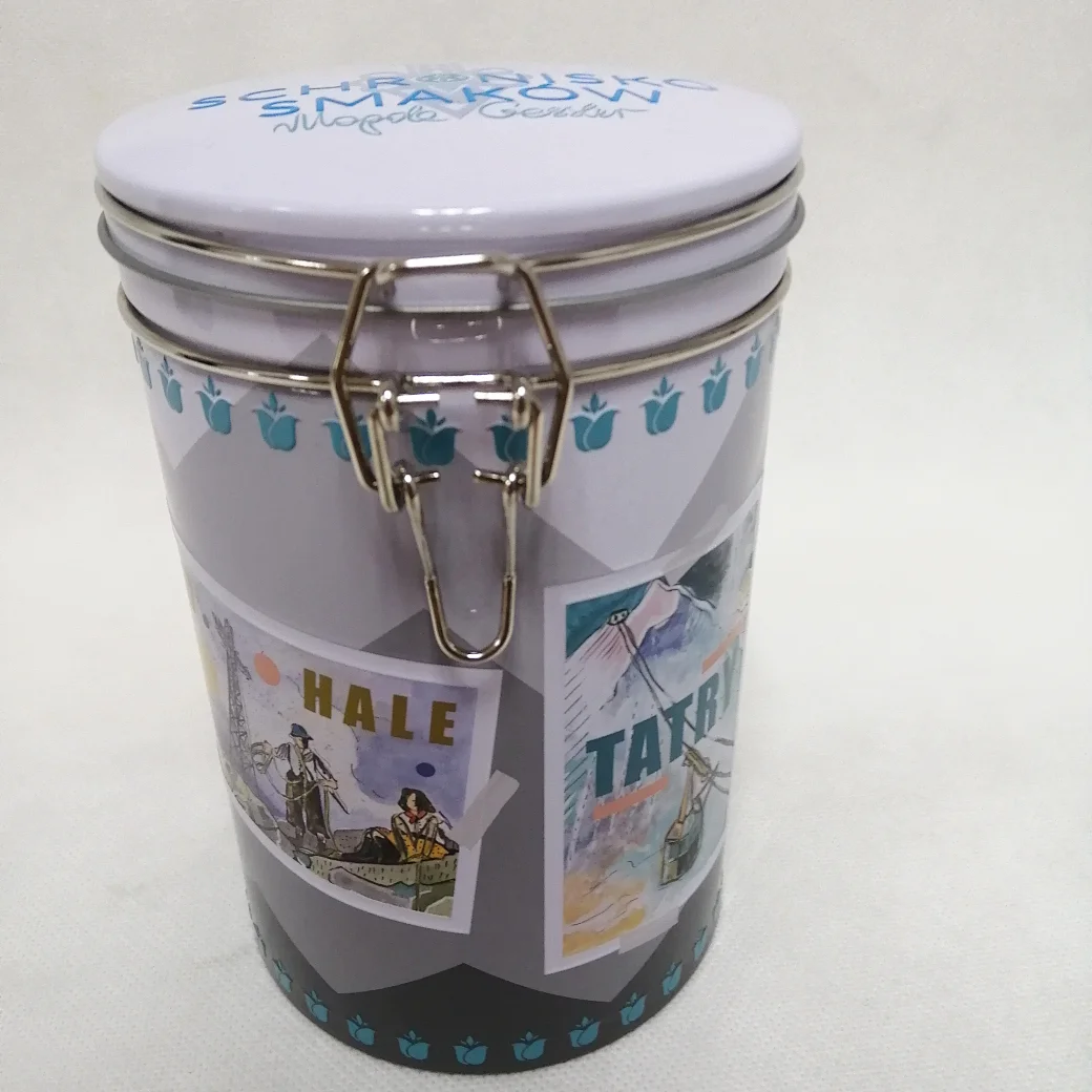 The vacuum coffee canister is the perfect storage solution for coffee lovers who want to keep their beans or grounds fresh and flavorful for a longer period.