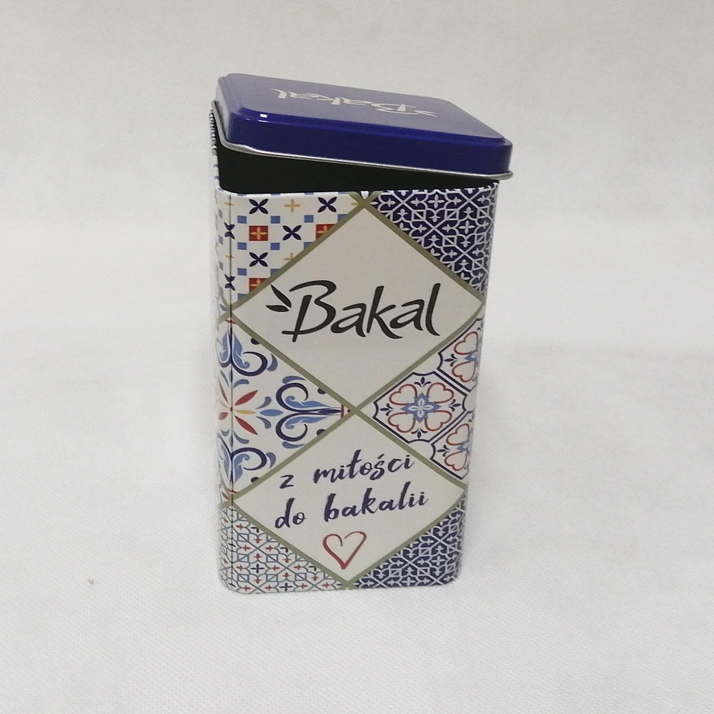 Store your food with our square tin canisters. Durable and stylish, available in a variety of sizes and designs.