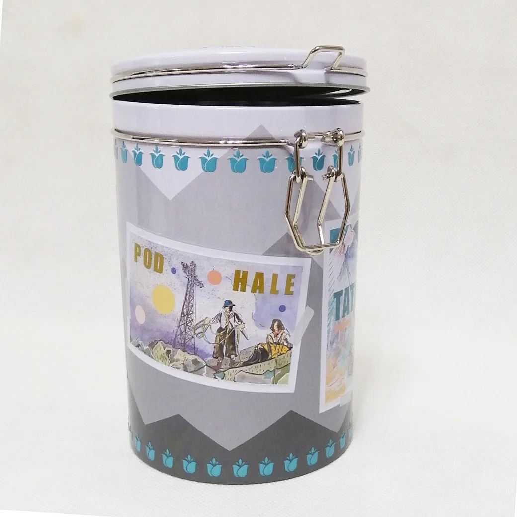 The vacuum coffee canister is the perfect storage solution for coffee lovers who want to keep their beans or grounds fresh and flavorful for a longer period.