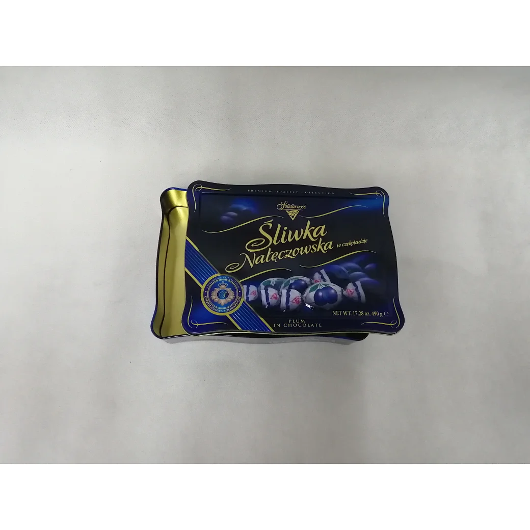 I was at a garage sale over the weekend when I stumbled upon a vintage Hershey's chocolate tin. The tin had a classic design and was in great condition. As I opened the tin, I was transported back in time by the familiar scent of Hershey's chocolate.