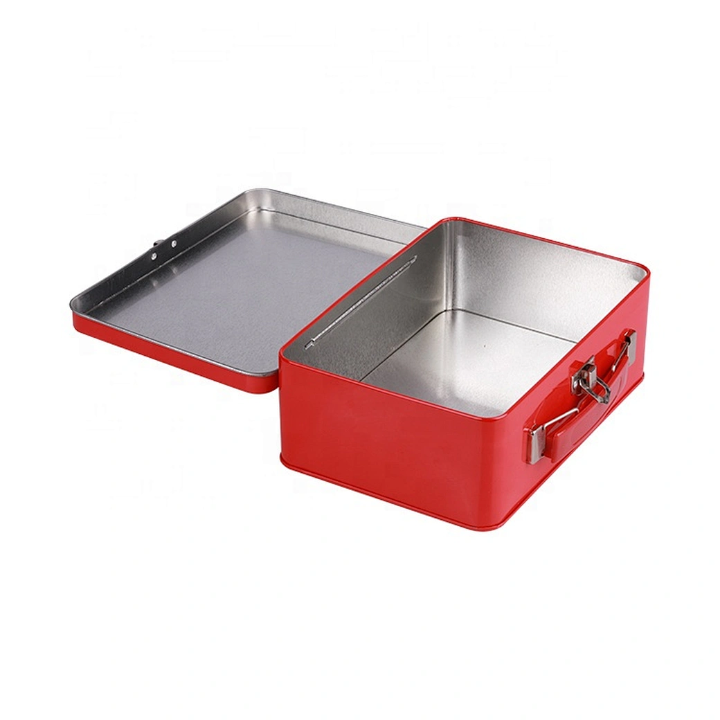 Bring your lunch in style with our high-quality metal lunch boxes. Durable and practical, available in a variety of sizes and designs.