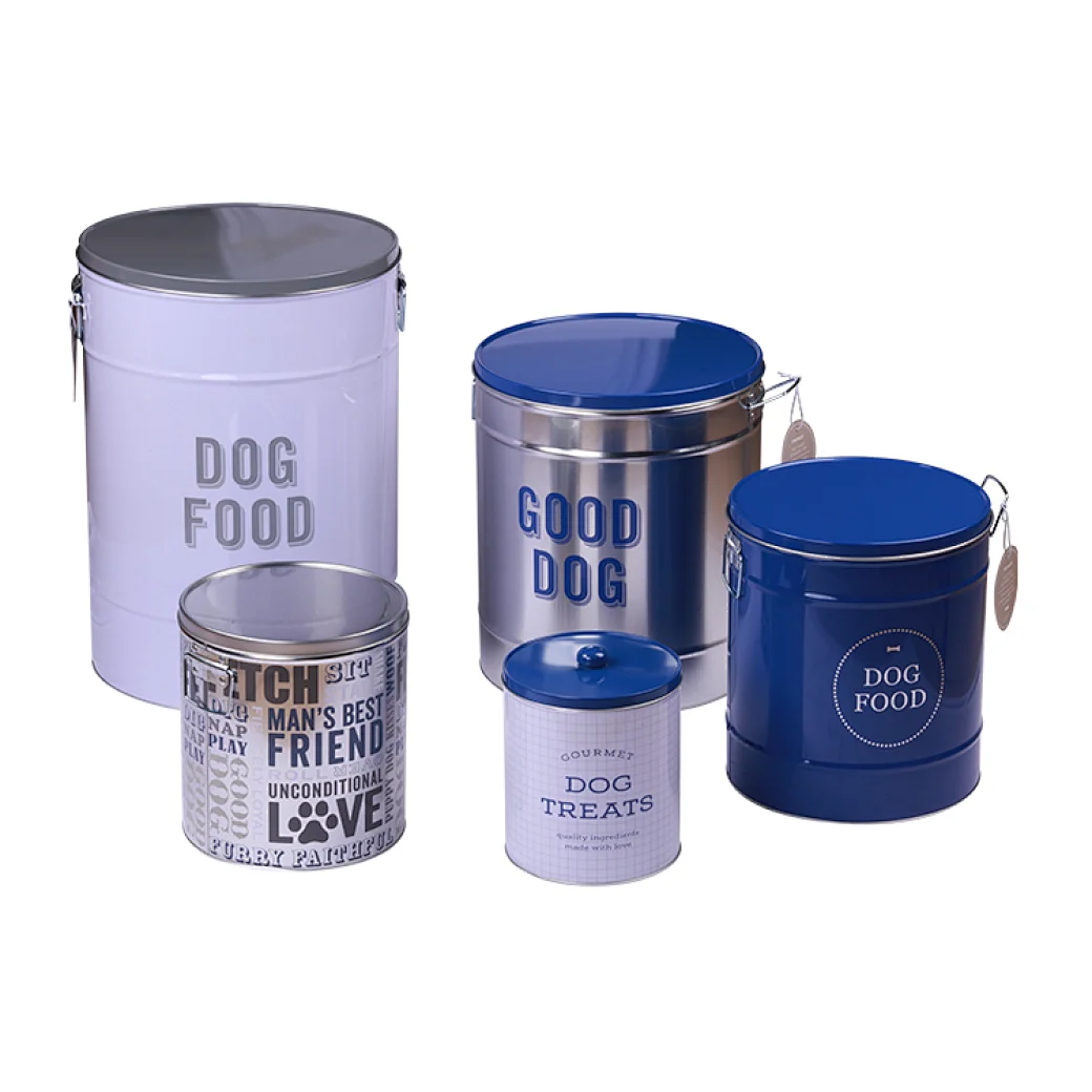 When it comes to finding the perfect gift for someone, I always turn to cookie gift tins. They're a delicious and thoughtful way to brighten someone's day. From classic chocolate chip to decadent double chocolate, there's a cookie flavor for everyone.