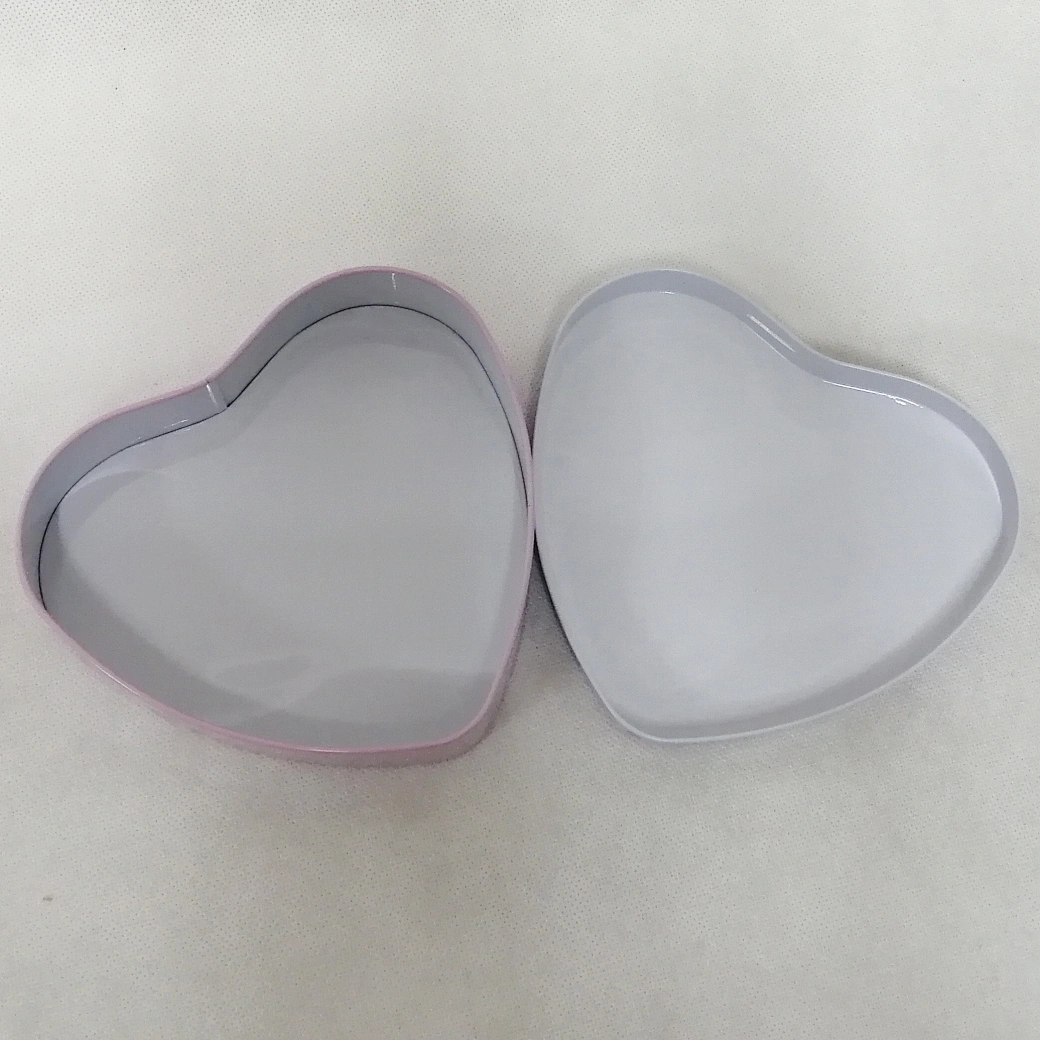 Looking for heart-shaped chocolate packaging? Our selection includes various sizes and styles to cater to your needs. Perfect for Valentine's Day or any special occasion. Order now.