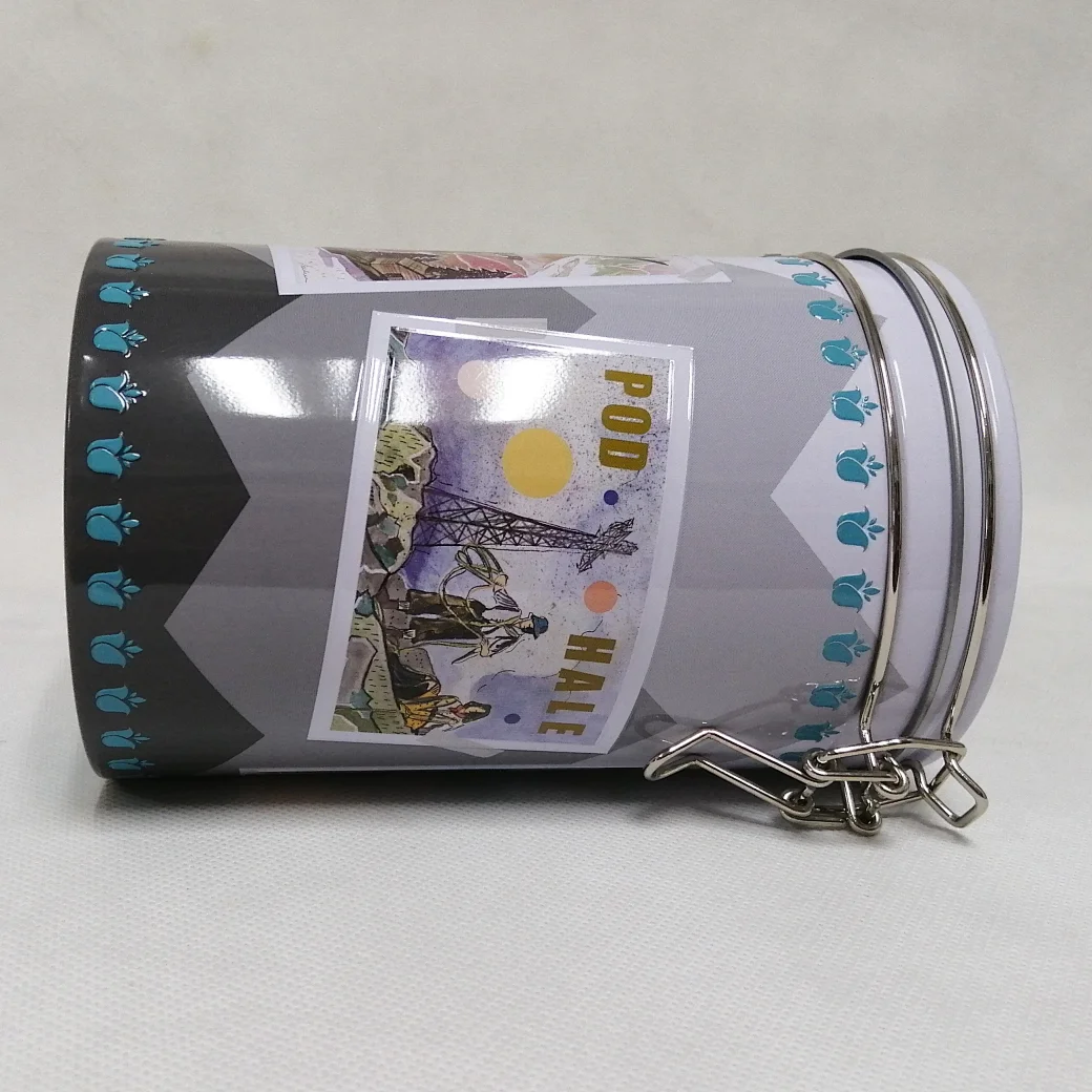 The vacuum coffee canister is the perfect storage solution for coffee lovers who want to keep their beans or grounds fresh and flavorful for a longer period.