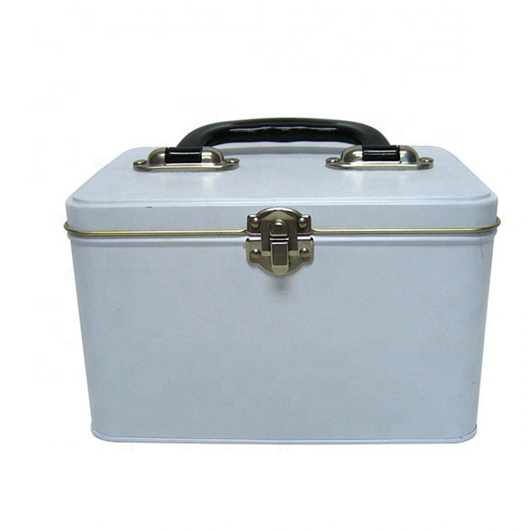 Bring your lunch in style with our high-quality metal lunch boxes. Durable and practical, available in a variety of sizes and designs.