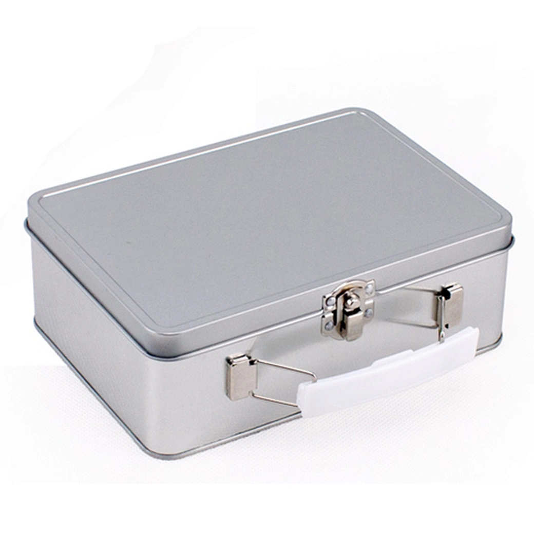 Keep your lunch secure with our lockable lunch boxes with key. Durable and practical, available in a variety of sizes and designs.