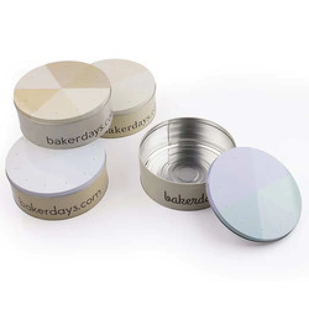 Store your treats in our extra-large cookie tins with lids. Perfect for gifting or storing baked goods, these personalized tins are available in a variety of designs and sizes. Order now for a stylish and practical storage solution.