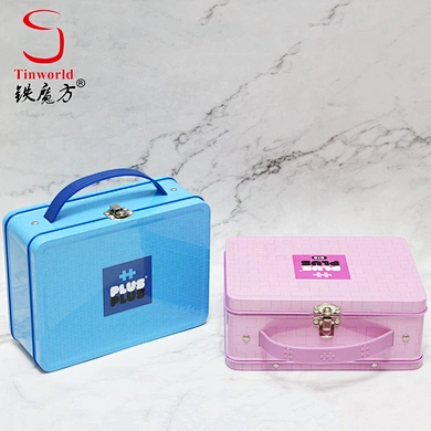 Pack your lunch in style with our tin lunch boxes. Durable and practical, available in a variety of designs and sizes.
