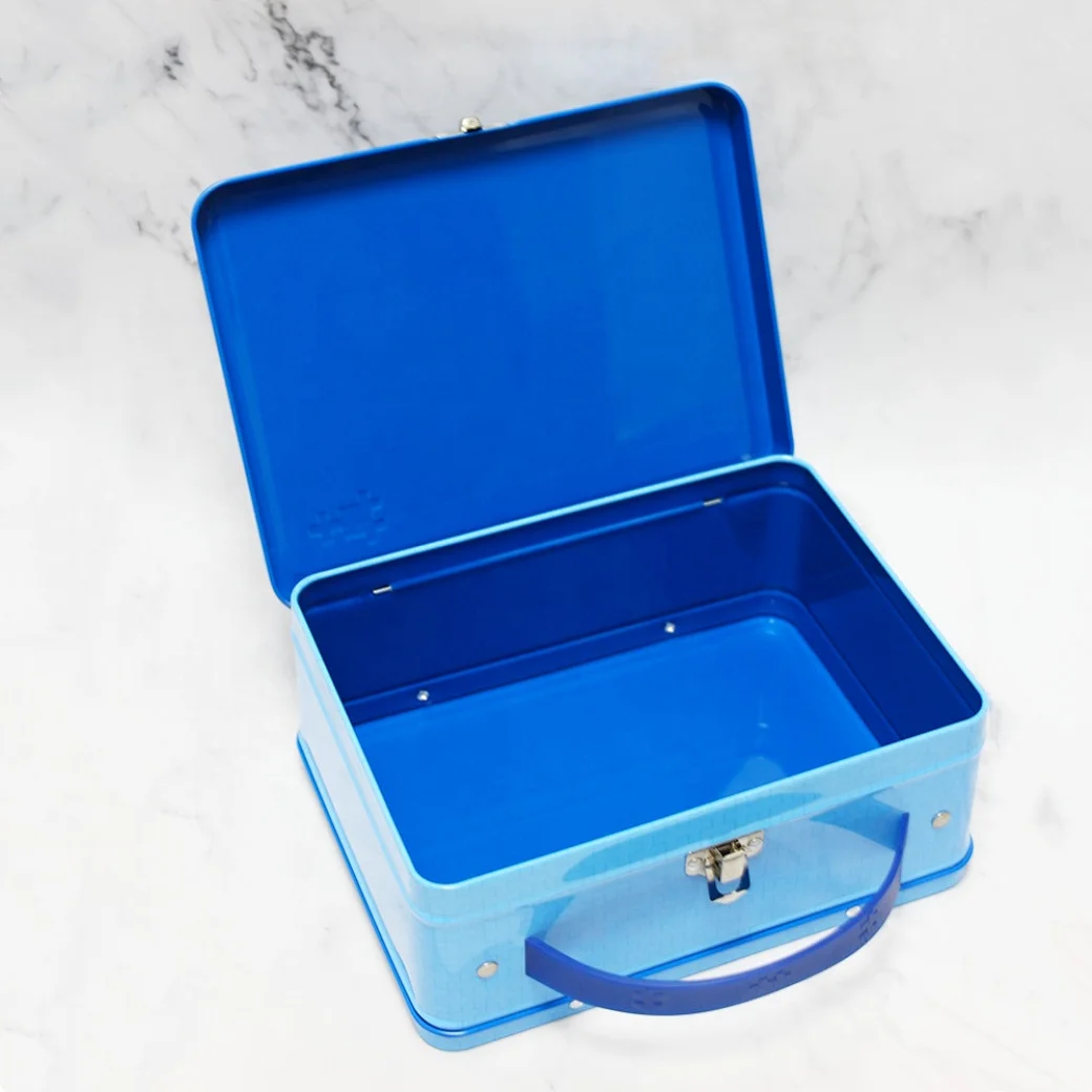 Pack your lunch in style with our tin lunch boxes. Durable and practical, available in a variety of designs and sizes.