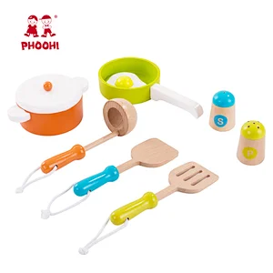Hot selling kids pretend role play game wooden kitchen utensil set toy for children 3+