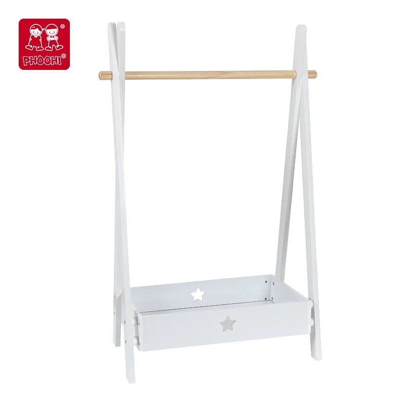 Star Clothing Rack