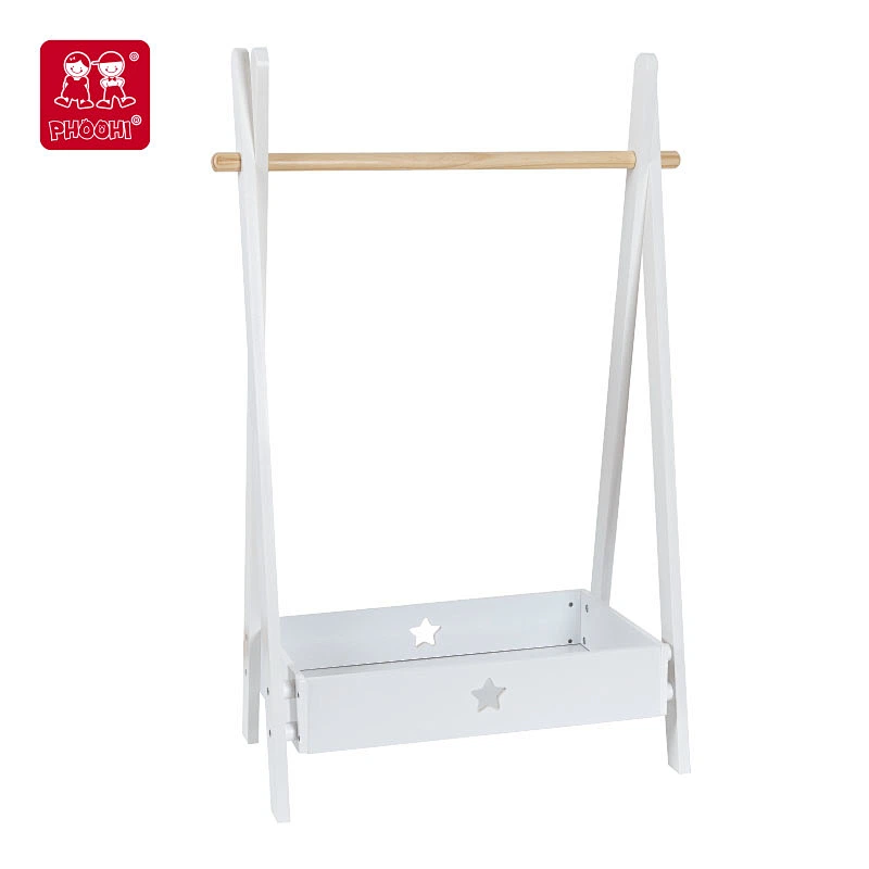Star Clothing Rack
