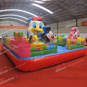 Interesting outdoor Inflatable Amusement Park for kids