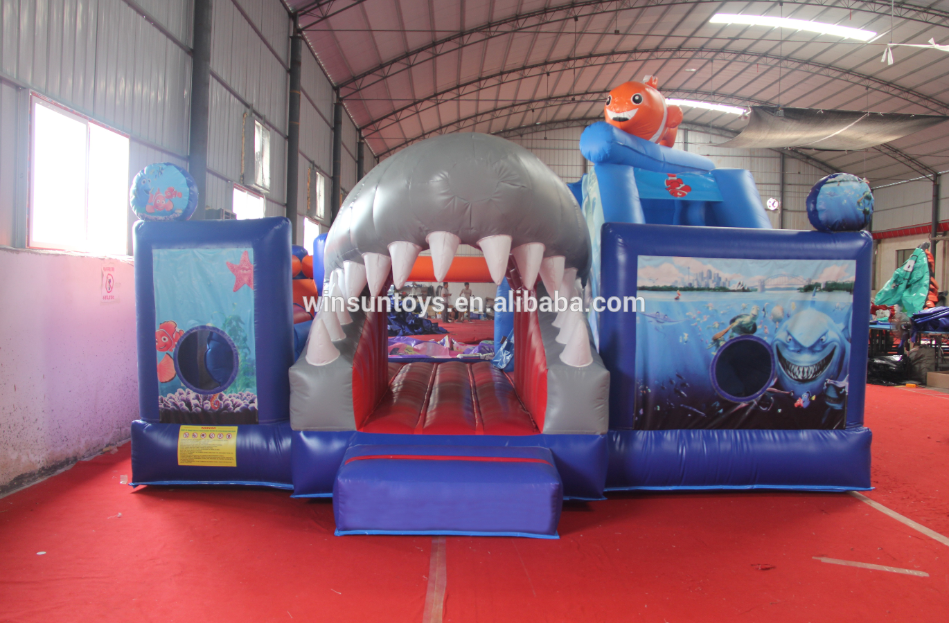 giant inflatable bounce house jumper