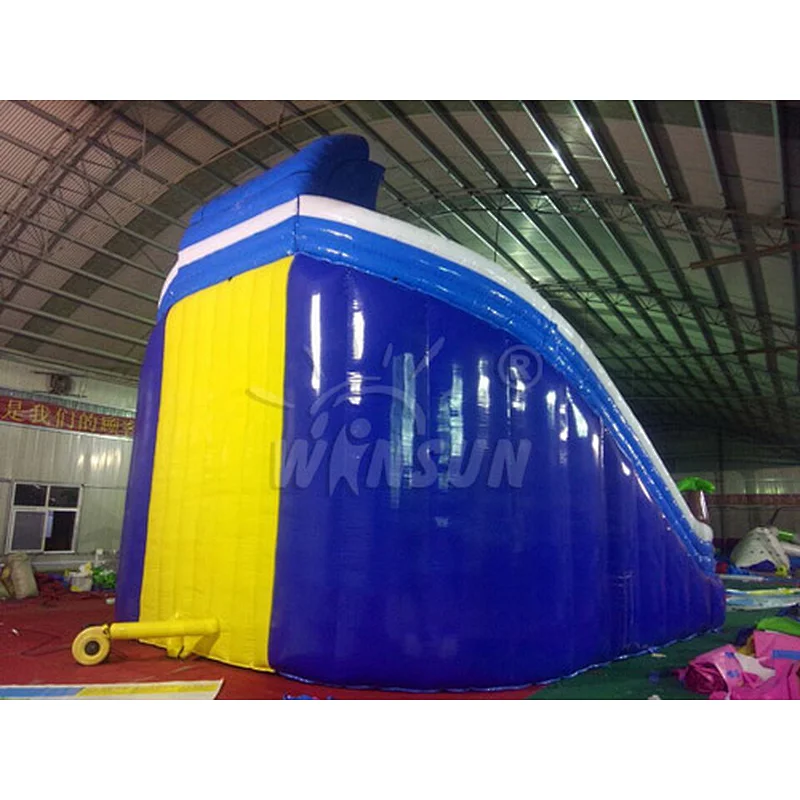 Ballon bear inflatable water slide