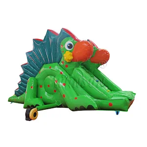 Lizard inflatable water slide