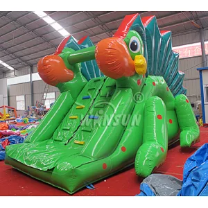 Lizard inflatable water slide