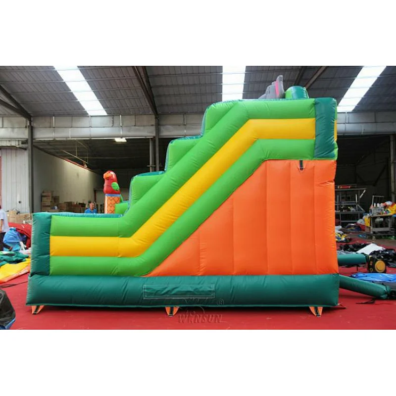 Animal World inflatable combo
