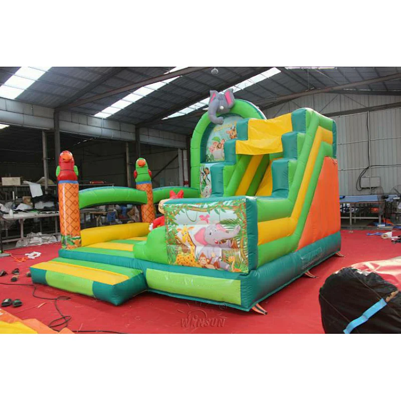 Animal World inflatable combo