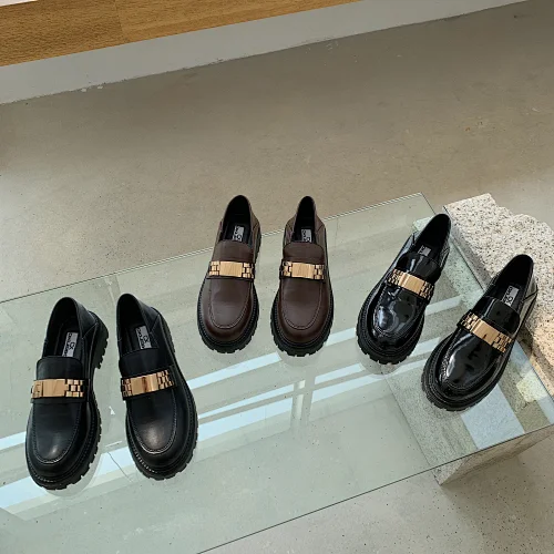 Autumn and winter new plush thick soled Lefu shoes women's Korean temperament small leather shoes metal fastener single shoes