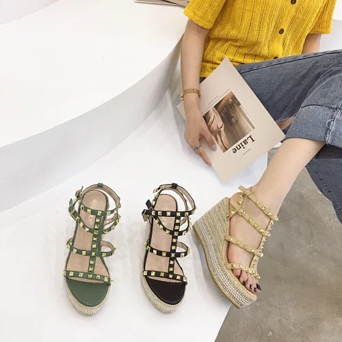 GY328-72 Latest Design Women Summer Shoes Outdoor Sandals Super High Rivet Buckle Strap Wedge Sandals