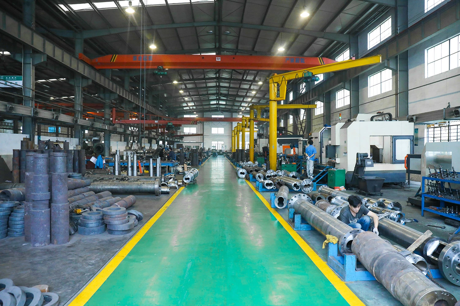 extrusion barrel, which include conical twin screw barrel, parallel twin screw barrel, single screw barrel, are largely produced at E.J.S INDUSTRY CO., LTD.
