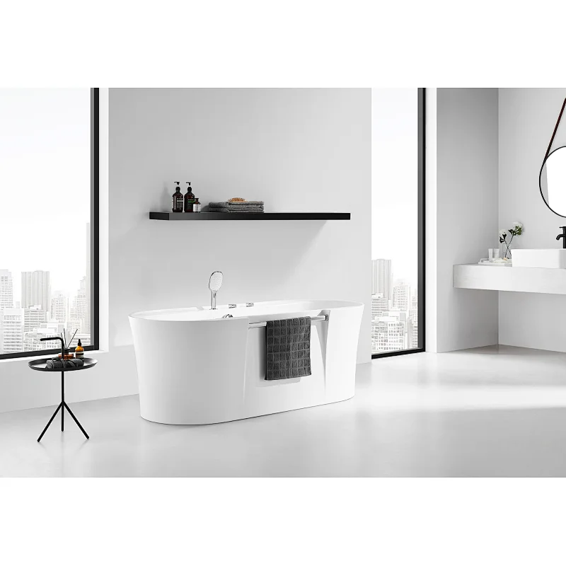 Free standing bathtub M6202