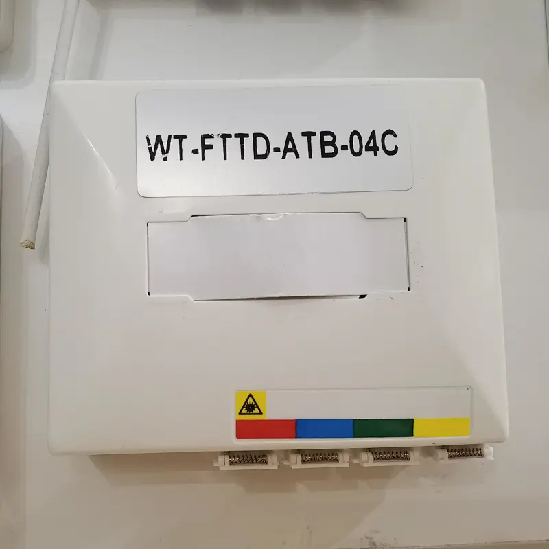 new design Indoor 4 Fiber Information Faceplate 4 Core FTTH Terminal Box