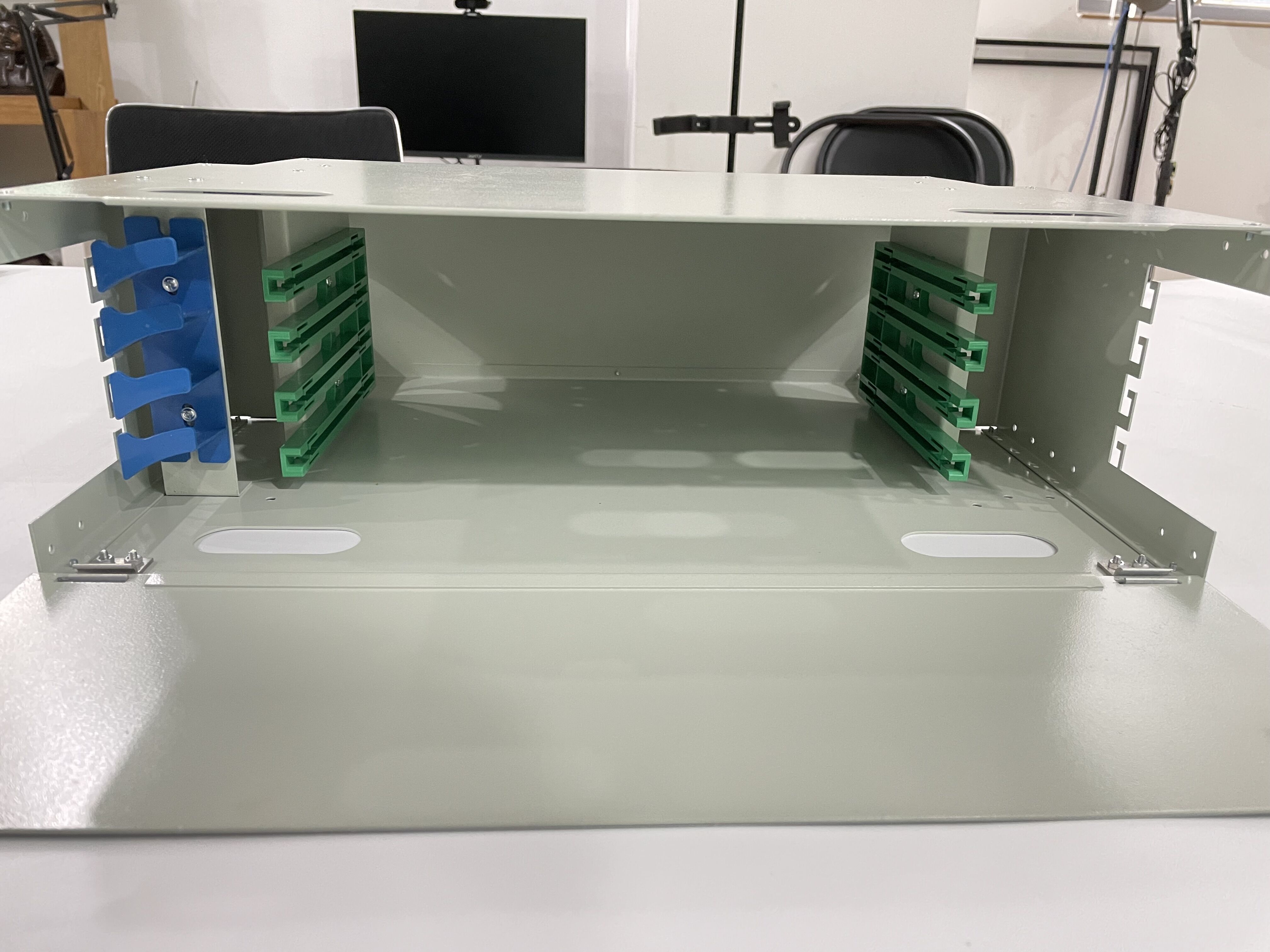 4U Rack Mount 12 24 48 96 144 Core Port ODF with splice tray Optical Fiber Distribution Frame fiber optic patch panel ODF