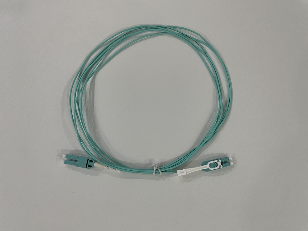Push-Pull LC UPC Fiber Optic Uniboot patch cord With push pull tabs OM4 PVC 2.0mm 1M LC UPC Uniboot Patch Cord
