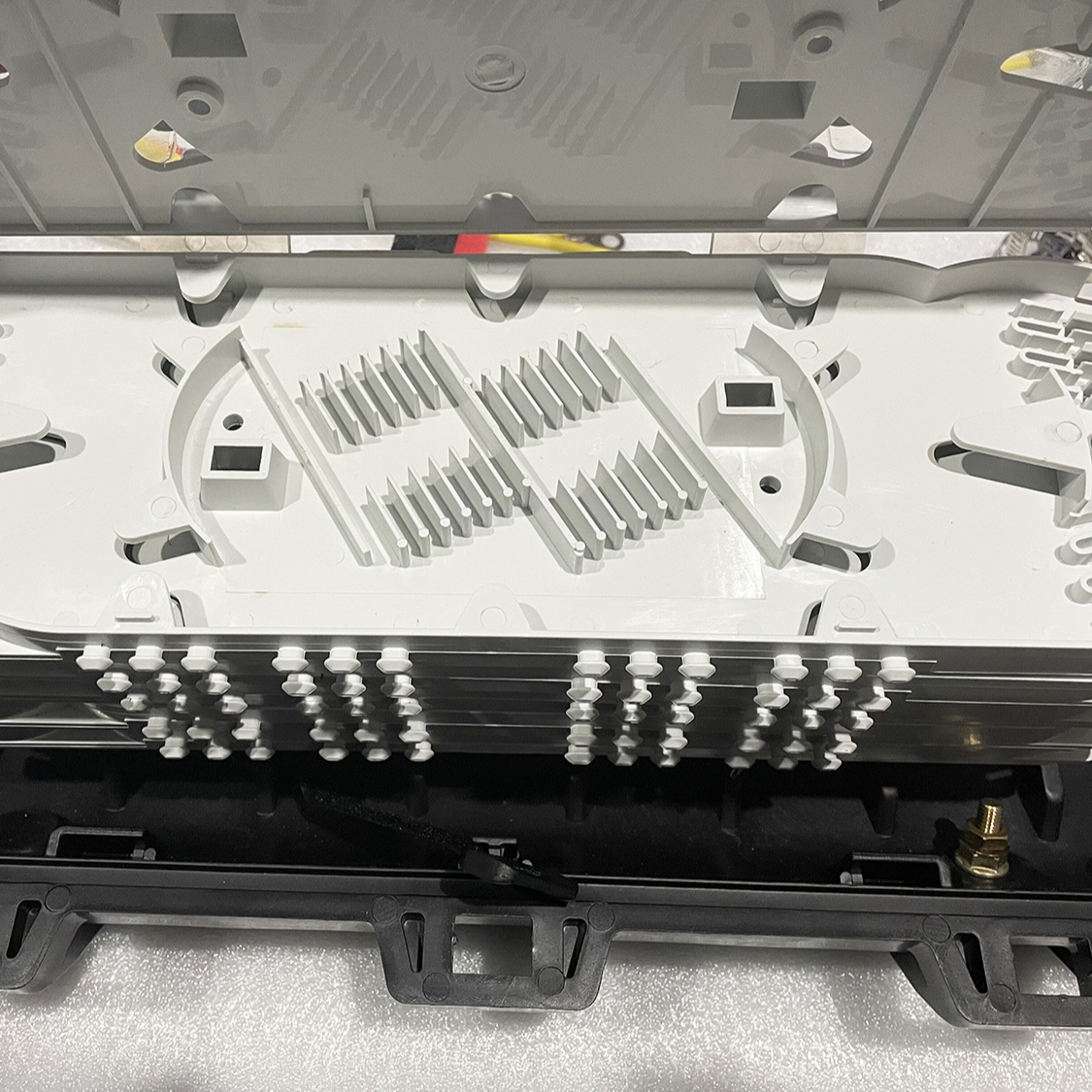 72~144 Core 2 in 2 out Horizontal Type IP67 fosc Fiber Optic In line Splice Closure With Air Valve