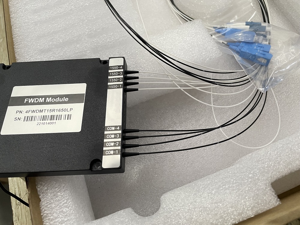 SC UPC LC UPC G657A1 0.9mm cable 4x4 Channel Fwdm Splitter Fiber Module Optic Equipment FWDM