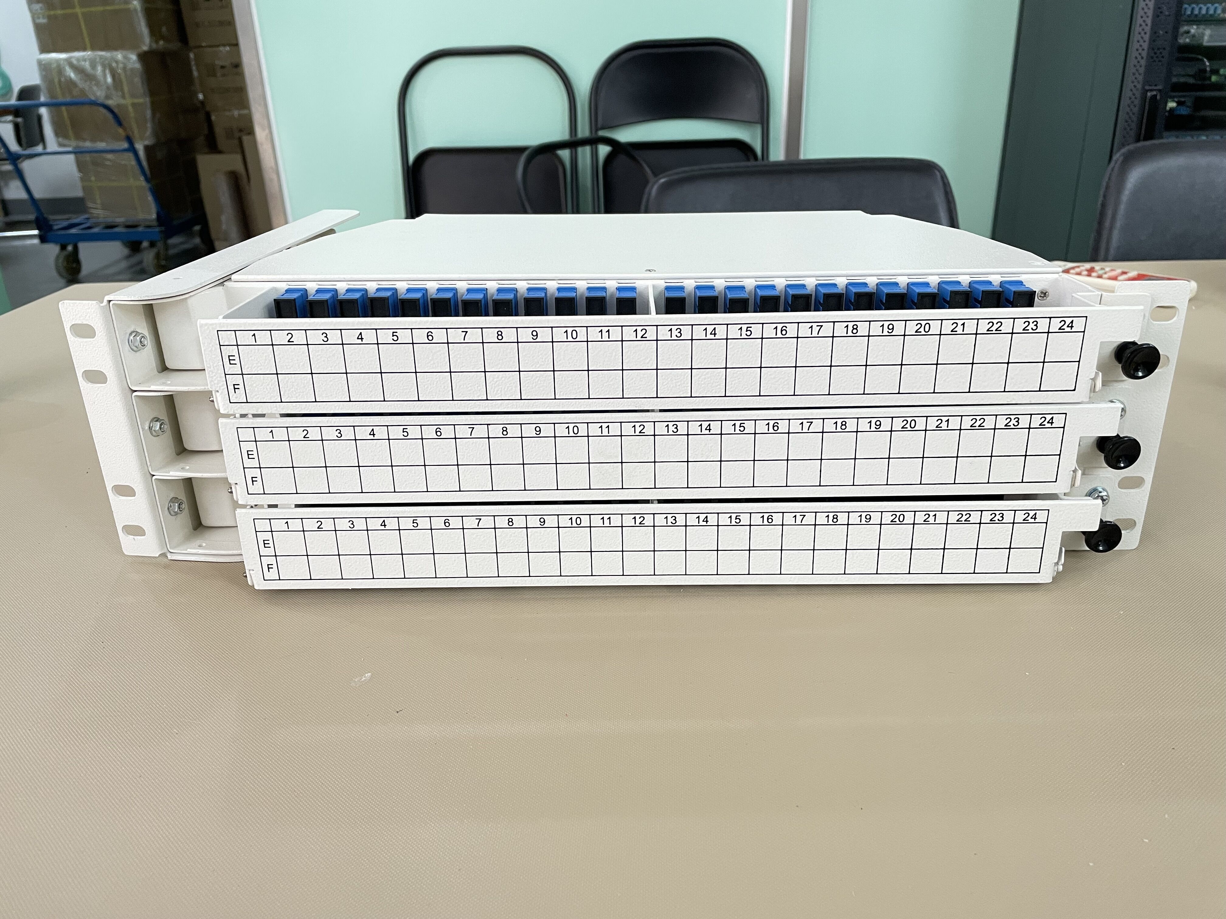 3U 19 inch IP20 Rack Mount Sliding Drawer Type 144 core fiber optic patch panel with Splice Tray