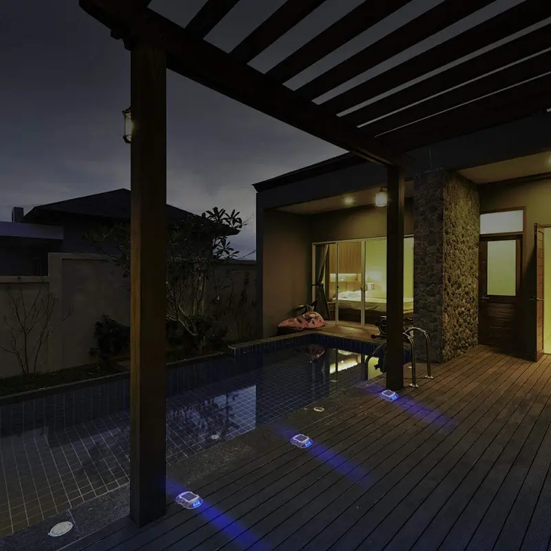 most common waterproof IP68 Solar Road Path Deck Dock Warning Lights