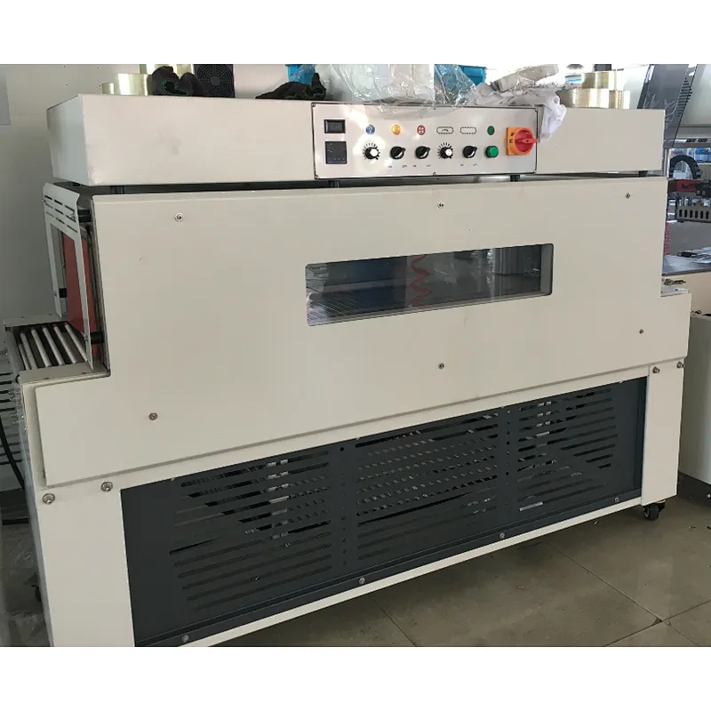Automatic side sealing machine and heat shrink wrapping machine