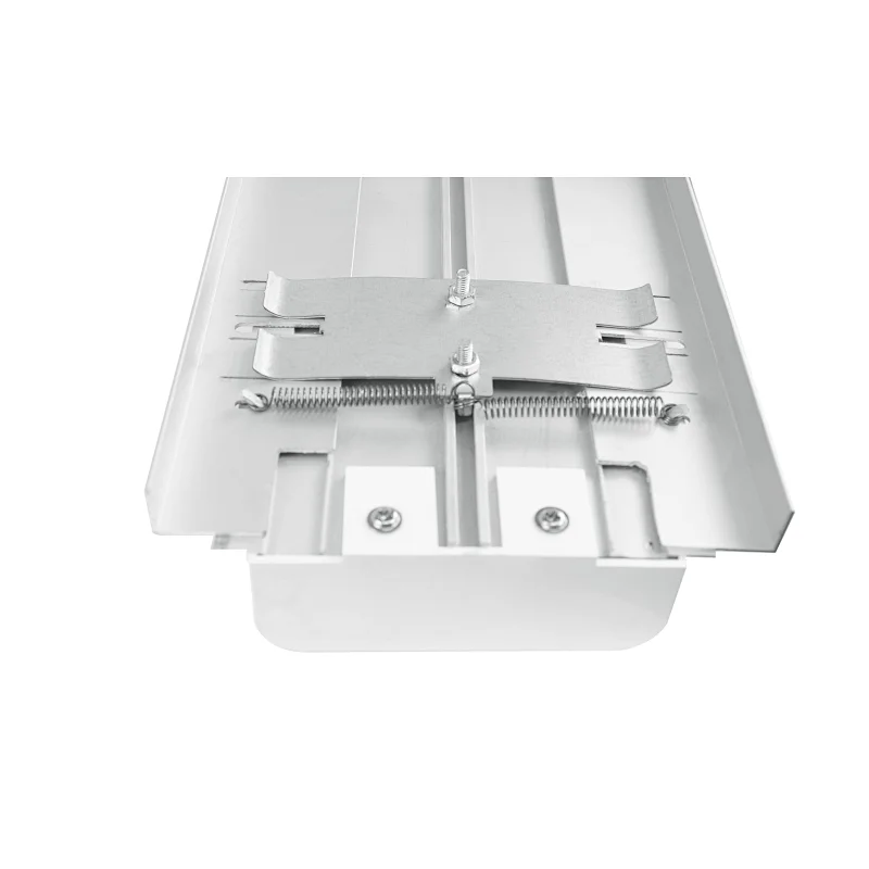 适用于购物中心、停车场、仓库、车间的带 DLC 和 ETL 的 LED 线性灯
