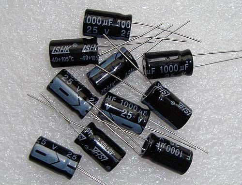 Aluminum electrolytic capacitor 1000UF 25V 20% radial UPW1E102MPD in stock