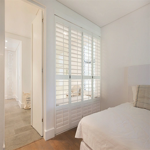 plantation shutter
