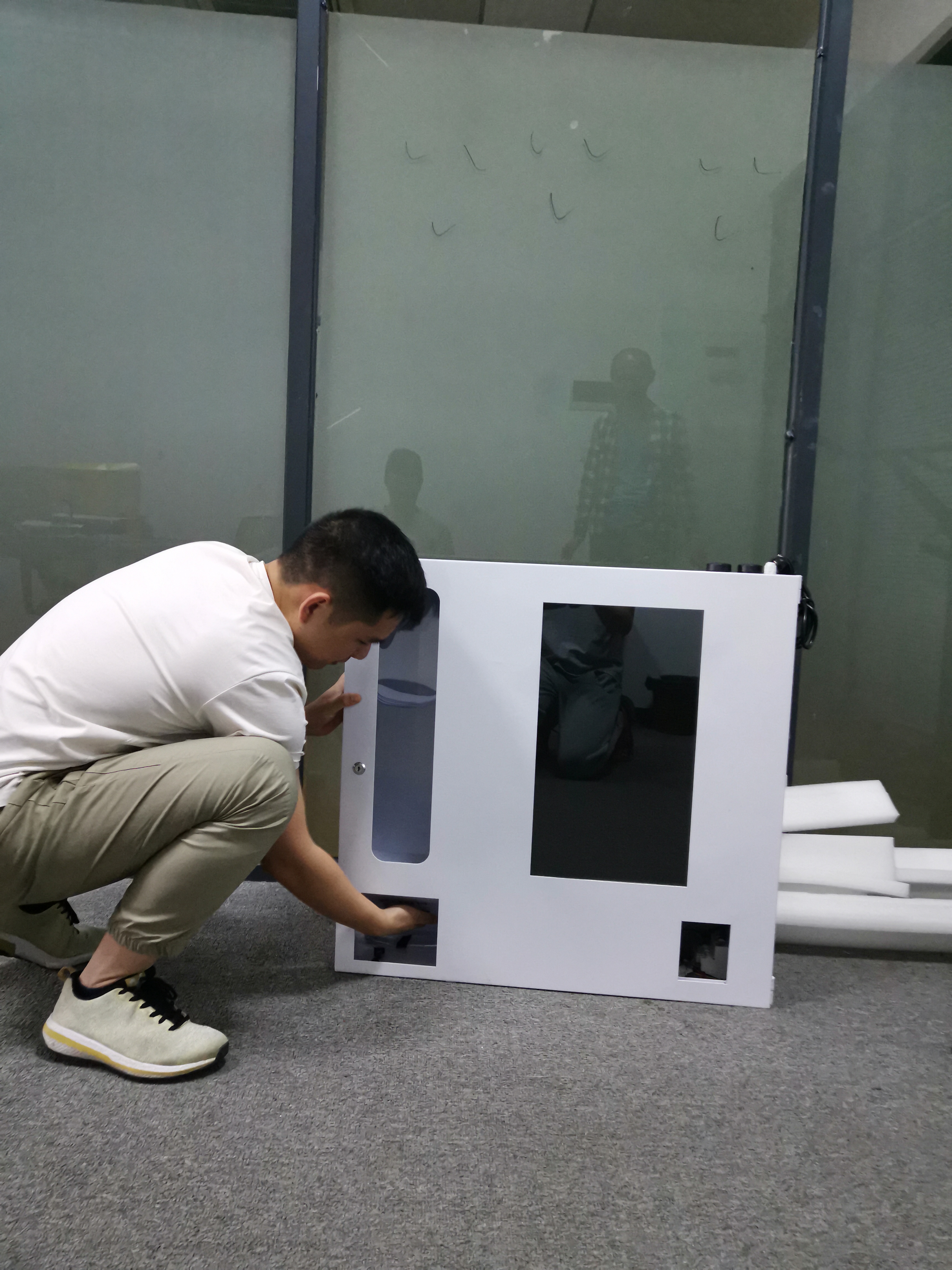 Cigarette vending machine payment system