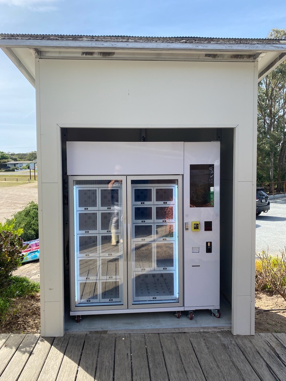 Micron smart outdoor vending machine