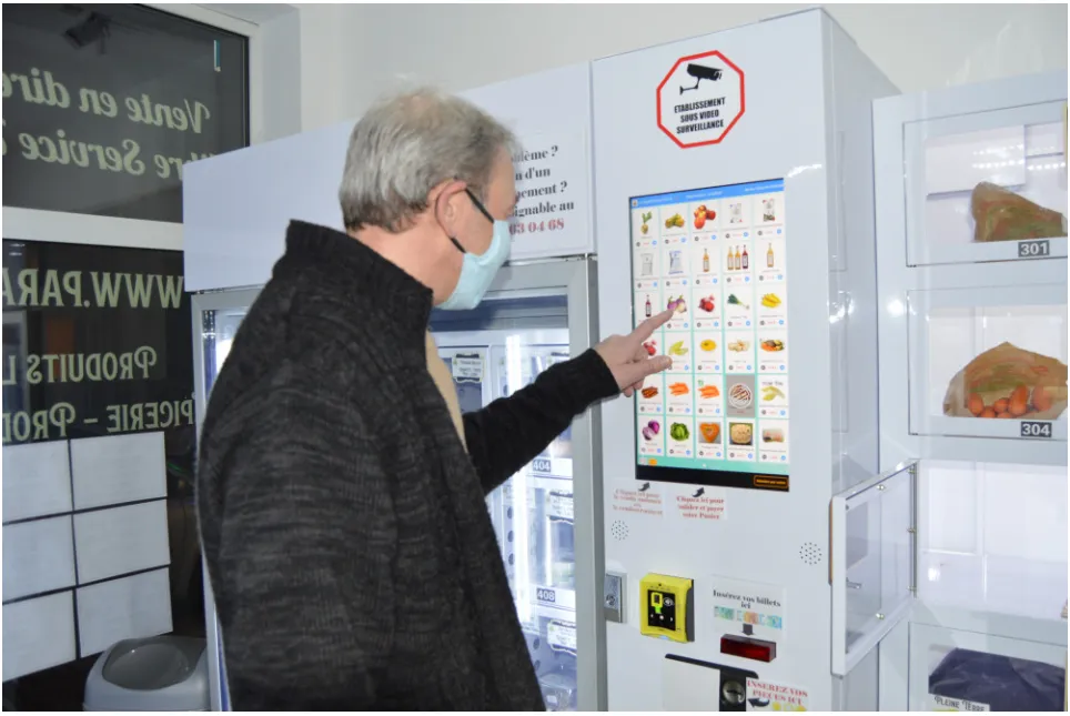 France: Fram product vending machine in France Micron smart cooling locker vending machine