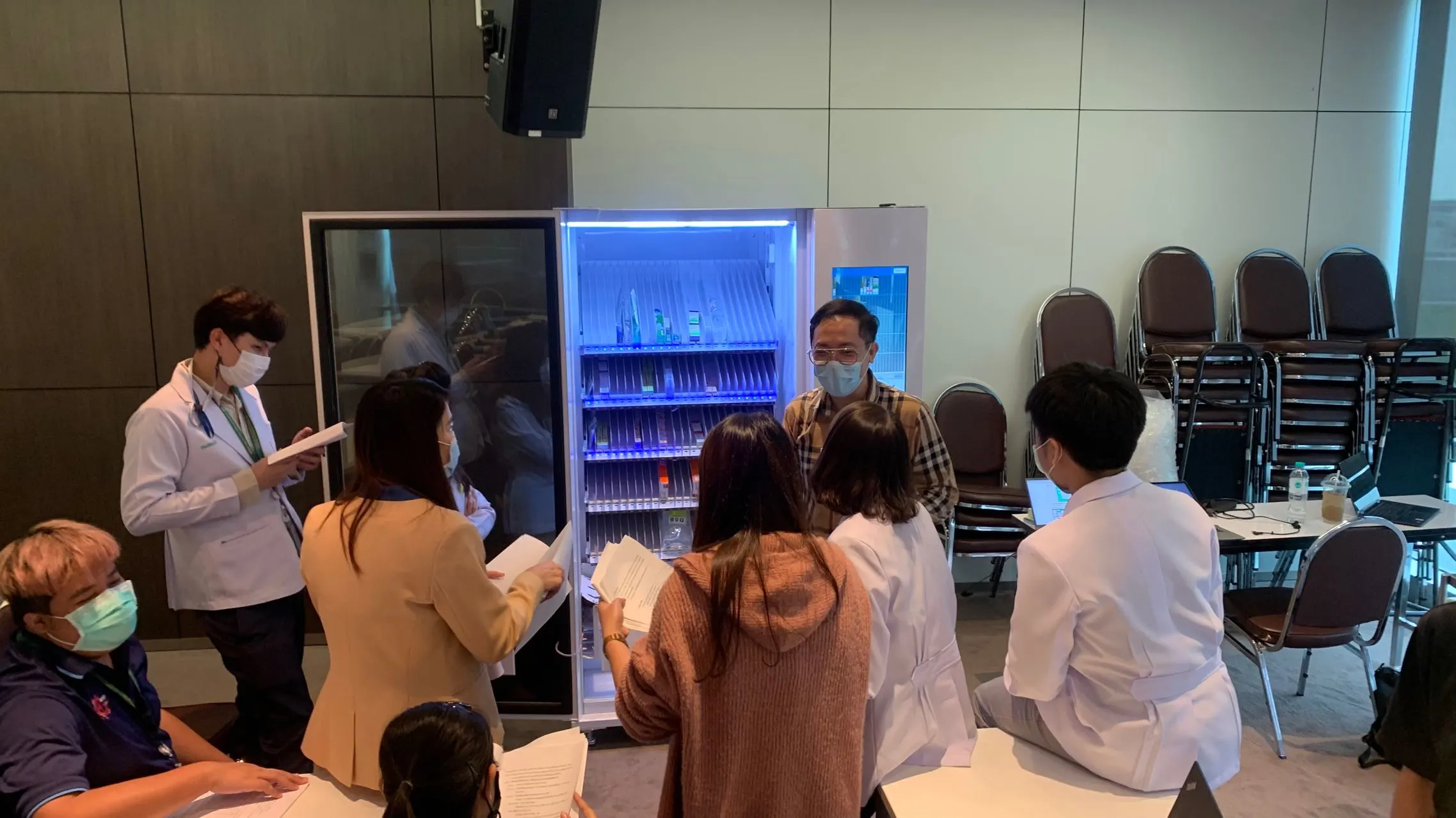 South Korea: PPE madicine pharmacy vending machine in South Korea Micron smart vending