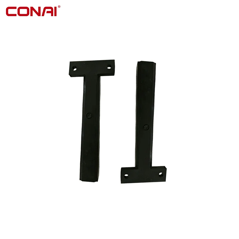 Sliding guide shoe liner