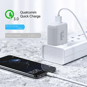 New 20W High conversion rate Fast charge agreement mini portable wall phone 20w PD For iphone 12 charge