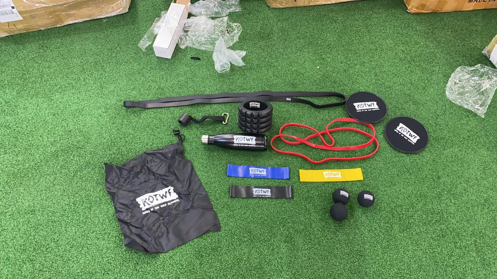 foam roller,resistance bands, foam roller