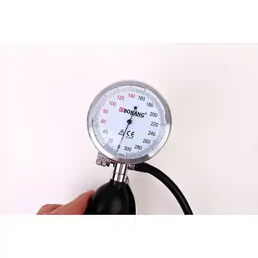 Esfigmomanómetro aneroide manual