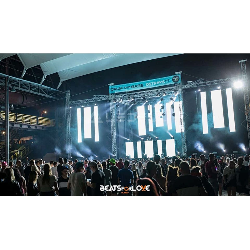 SMD Indoor P4 round stage background P3.9 Rental 500x1000mm led display video wall panel 500*1000