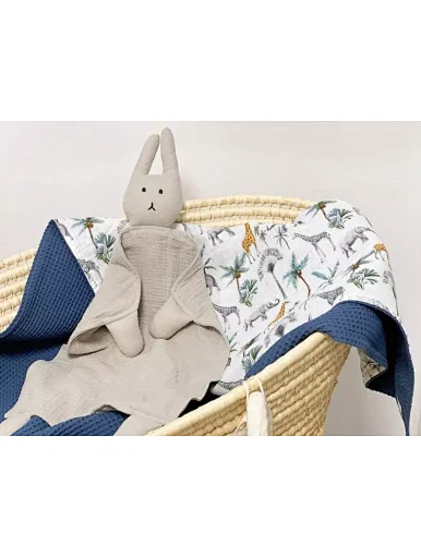 2022 Custom organic cotton knit blanket 2 layers printed patterns newborn infant kids baby waffle blanket, Super soft, light and breathable waffle gauze double-sided baby blanket provides you with deep and comfortable sleep while preventing overheating