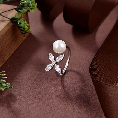 sterling silver white sapphire ring