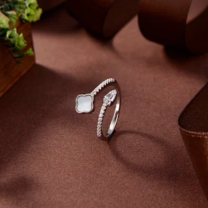 customized silver ring